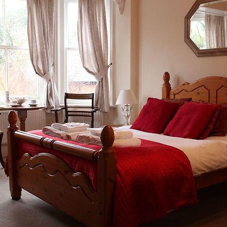The Three Horseshoes Hotel Alton  Kültér fotó