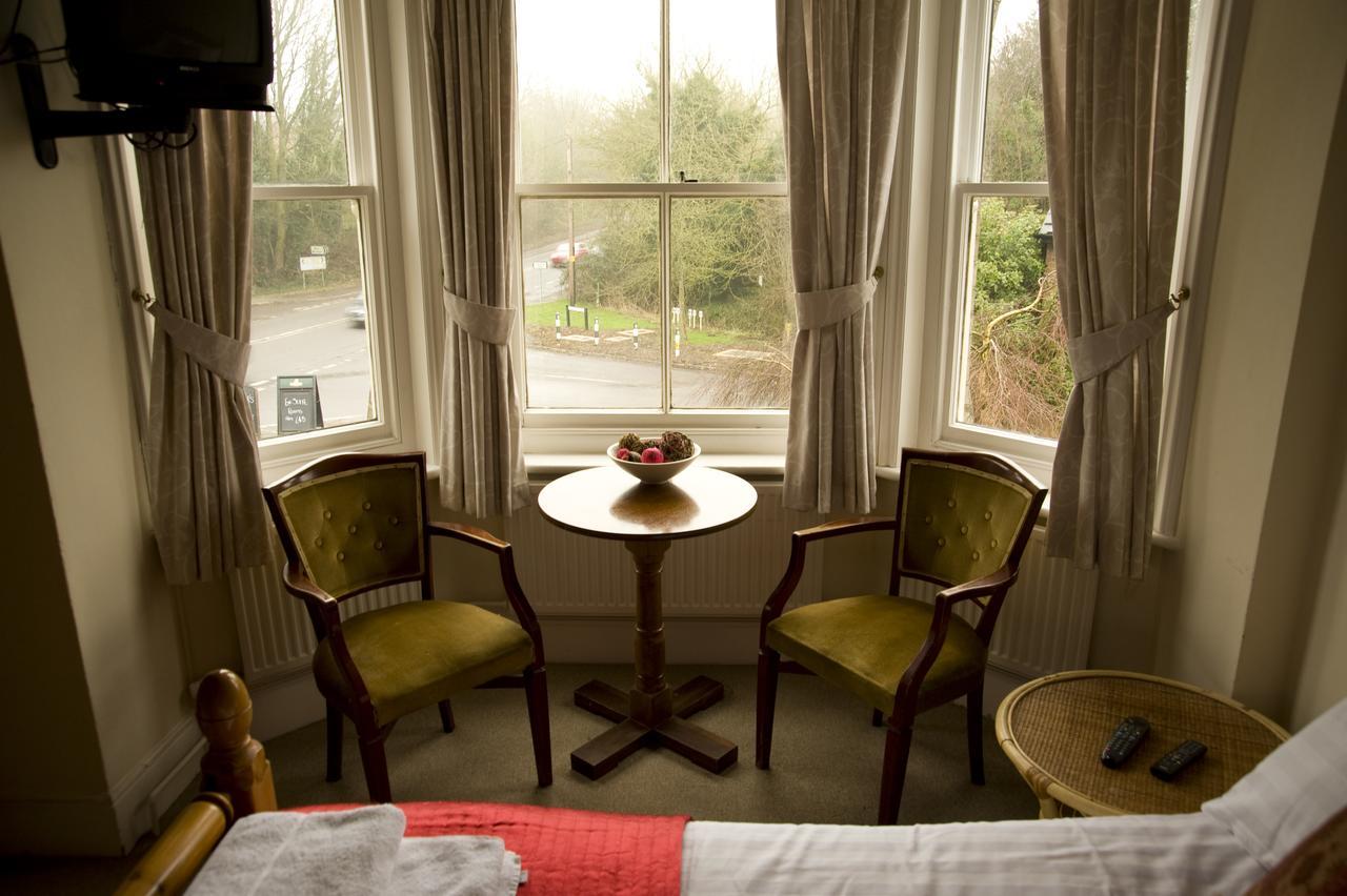 The Three Horseshoes Hotel Alton  Kültér fotó