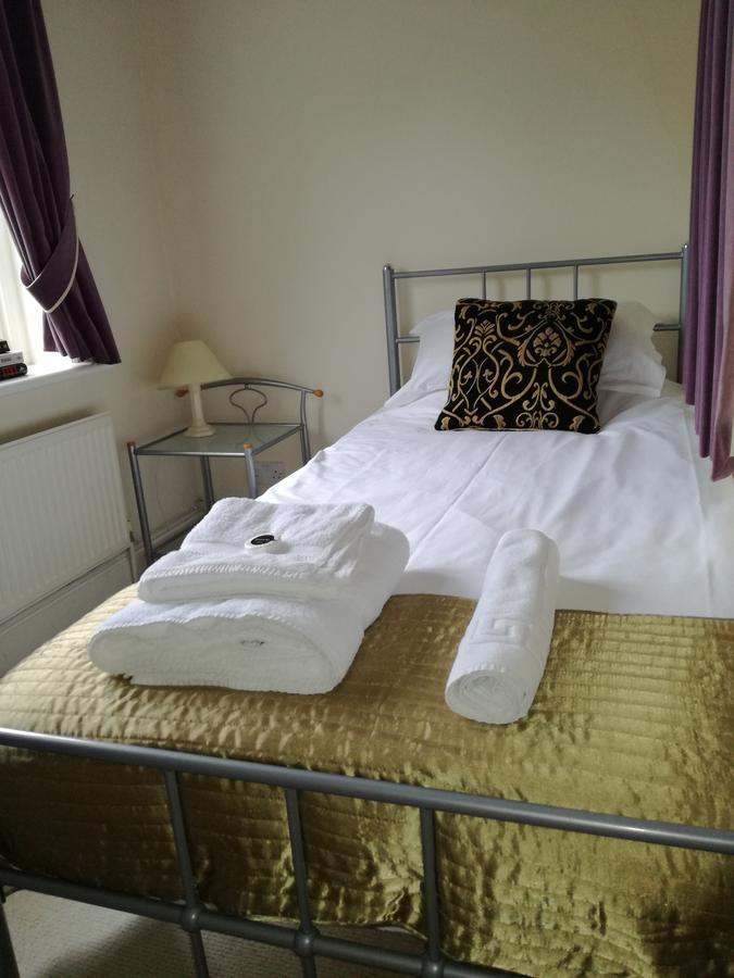 The Three Horseshoes Hotel Alton  Kültér fotó